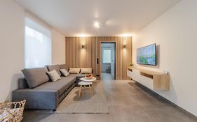 Maison Entiere Dans Le Village De Coo